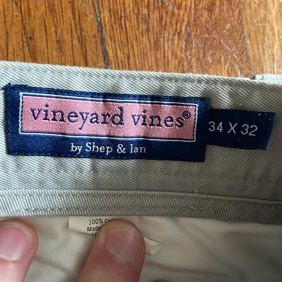 Vineyard Vines khakis - Picture 2 of 2